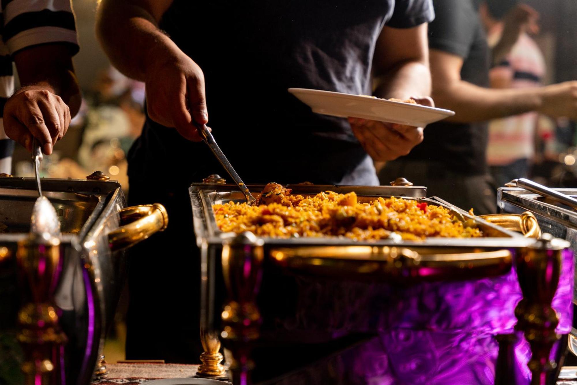 Sheraton Dammam Hotel & Convention Centre Екстериор снимка A buffet
