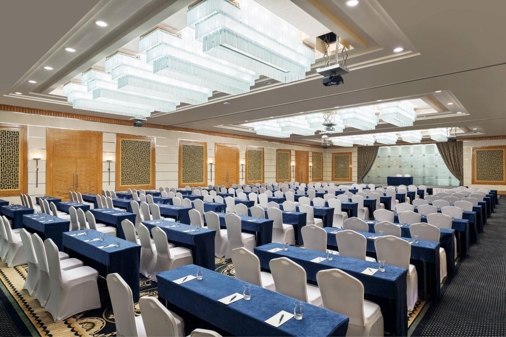 Sheraton Dammam Hotel & Convention Centre Екстериор снимка The Grand Ballroom