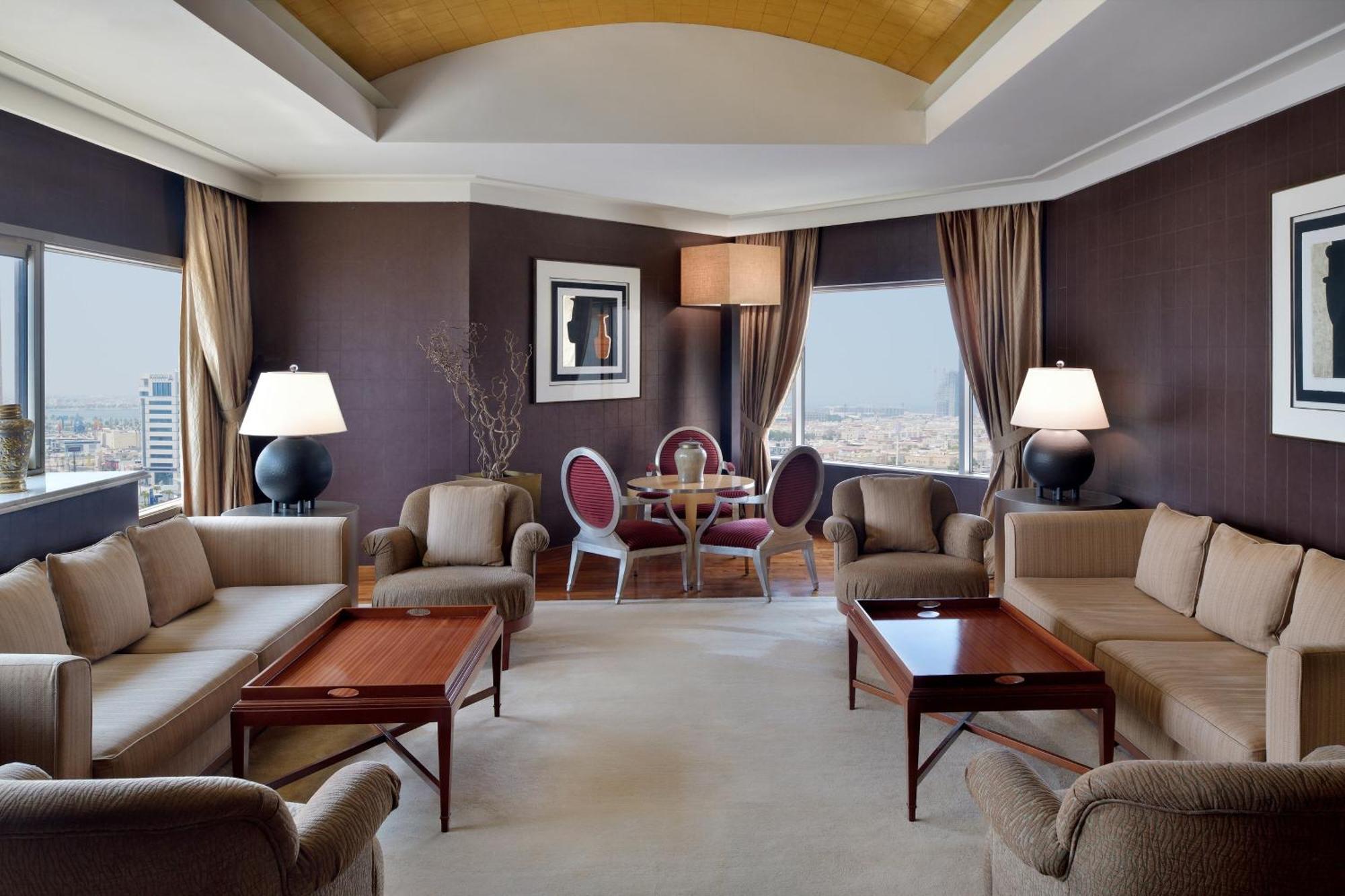 Sheraton Dammam Hotel & Convention Centre Екстериор снимка The interior of a suite at the Four Seasons Hotel, Cairo