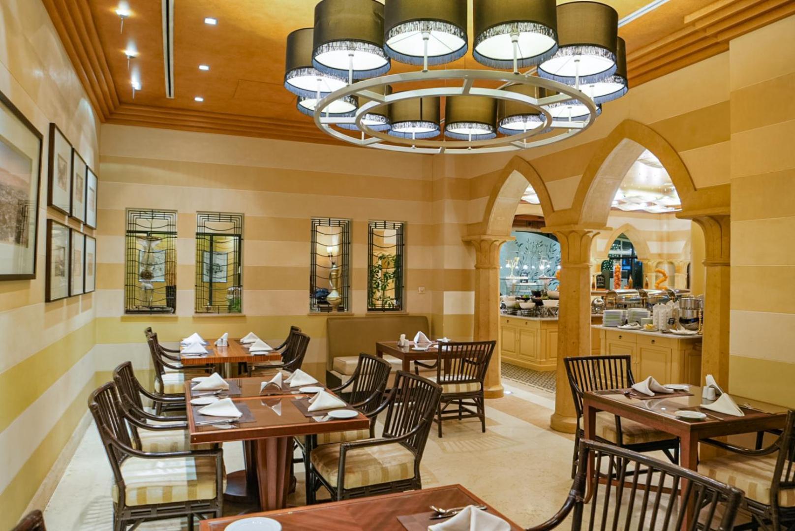 Sheraton Dammam Hotel & Convention Centre Екстериор снимка
